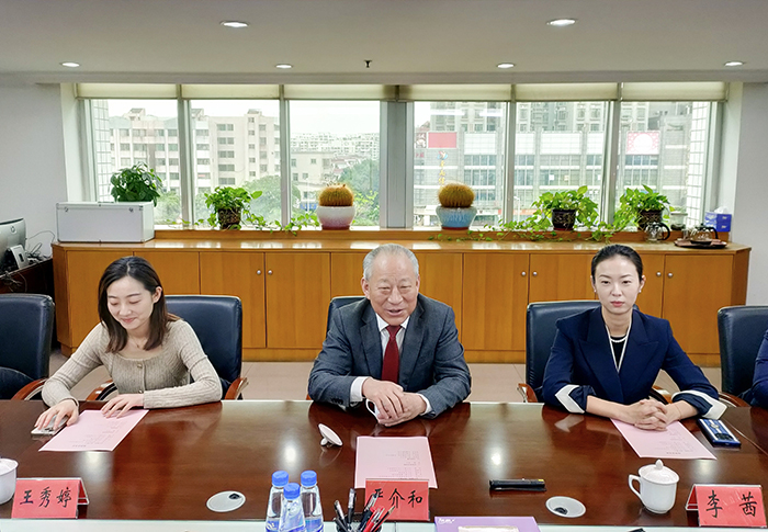 嚴(yán)介和理事長應(yīng)邀同廣東省中山市石岐街道黨工委書記勞國南會談1.jpg