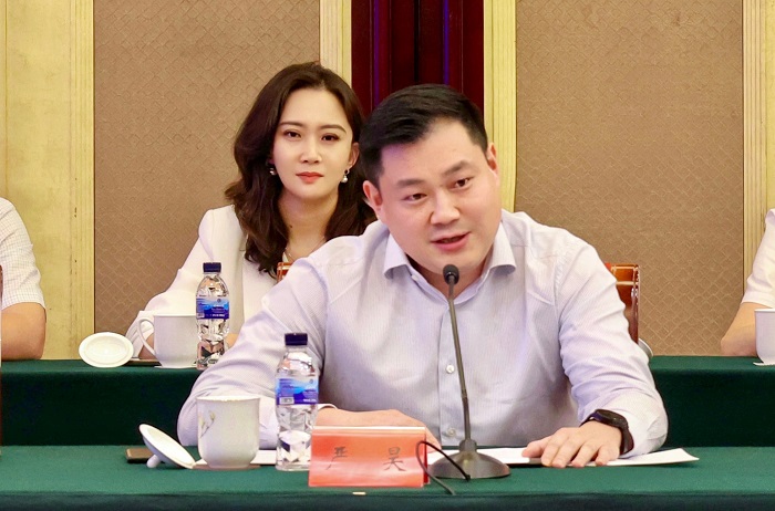 嚴昊出席太原市—上海市工業(yè)經(jīng)濟聯(lián)合會、經(jīng)濟團體聯(lián)合會考察團工作座談會2.jpg