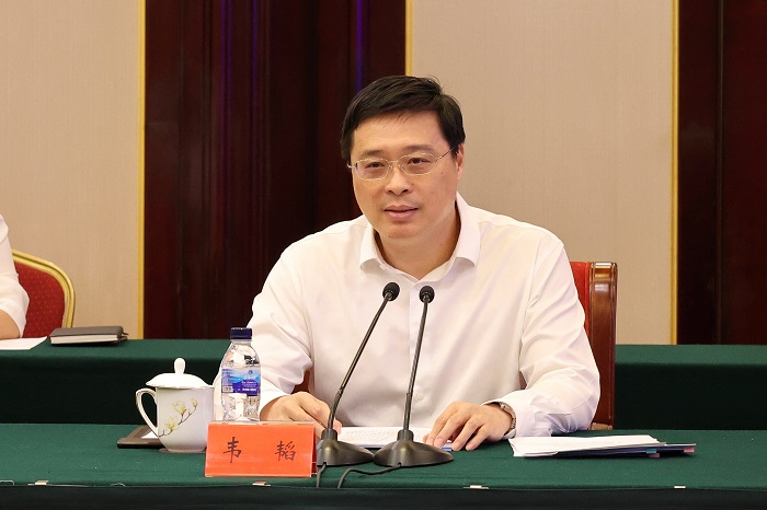 嚴昊出席太原市—上海市工業(yè)經(jīng)濟聯(lián)合會、經(jīng)濟團體聯(lián)合會考察團工作座談會4.jpg