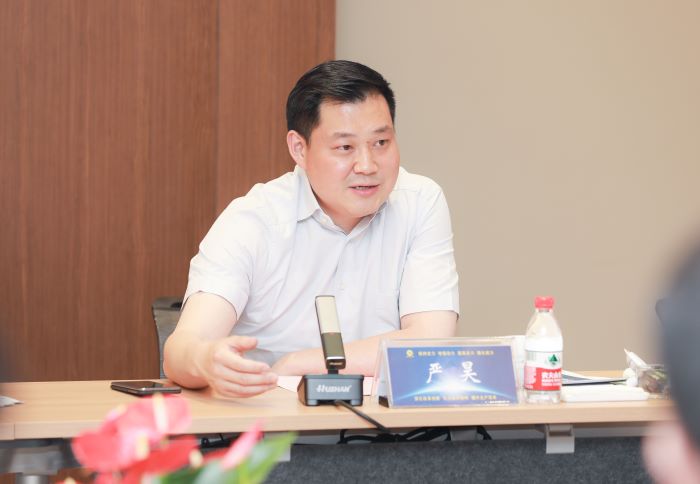 二季度經(jīng)管會(huì)的照片2.jpg