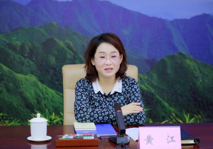 20240918嚴(yán)昊與廣西防城港市委書記黃江會(huì)談2.jpg