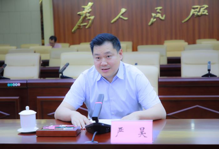 20240918嚴(yán)昊與廣西防城港市委書記黃江會(huì)談3.jpg