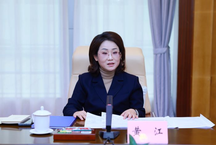 20250205嚴昊與廣西防城港市委書記黃江、市長邱明宏會談2.jpg